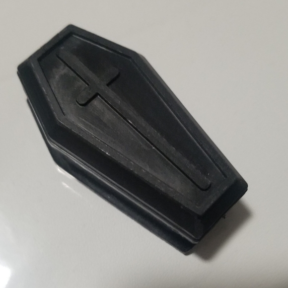 trick or treat  coffin box - Picture 2 of 2